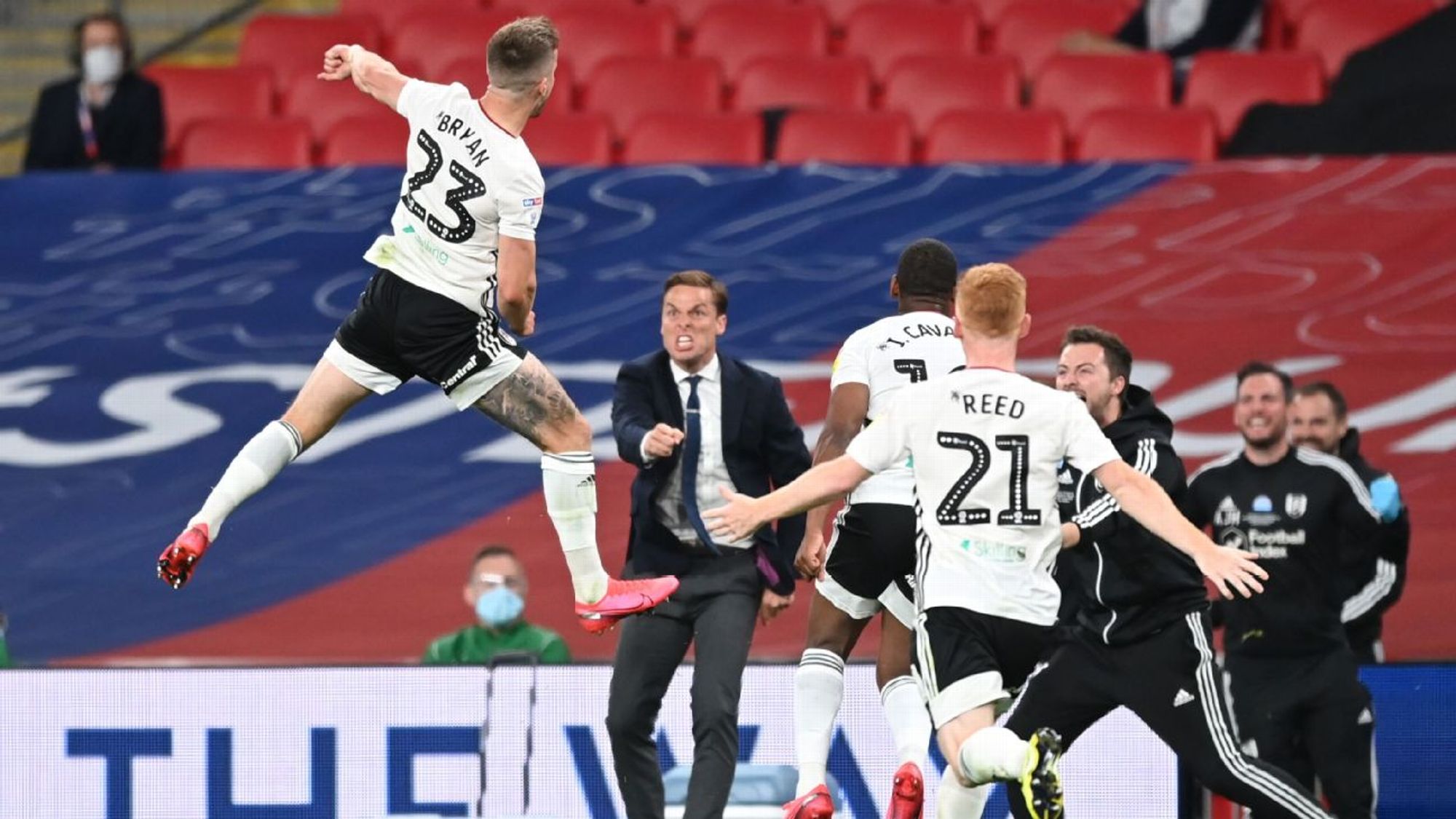 并展示了多 并展示了多